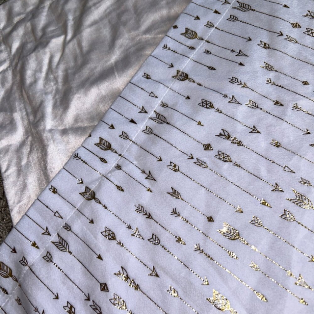 Bebe‎ baby pink white gold arrow super soft blanket